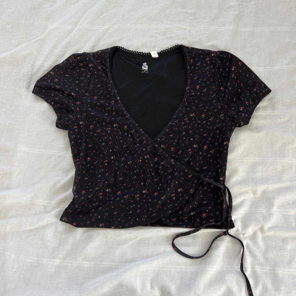 Pacsun floral wrap top